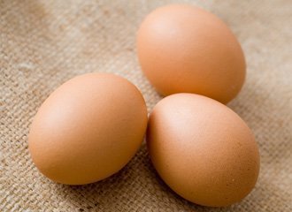 Manger plus (de protéines) pour grossir moins