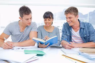 Les adolescents minces ont plus de chance de réussir leurs examens