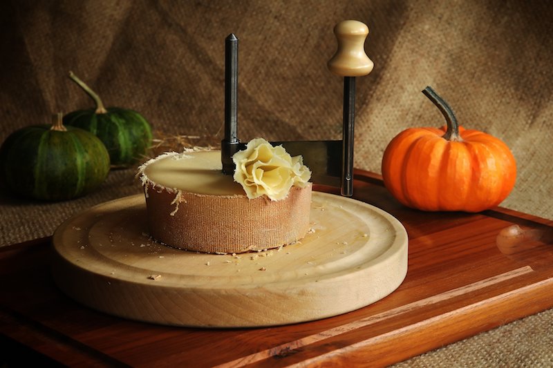 La tete de moine est un fromage riche en calories