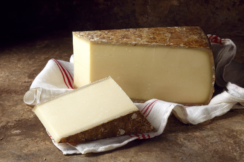 Le beaufort est un fromage calorique 401 kcal pour 100g