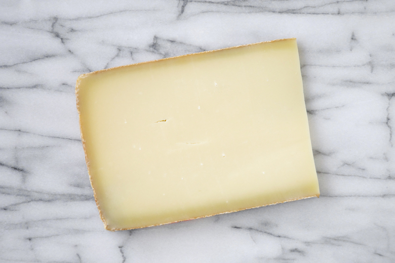 Le gruyère suisse est un fromage riche en calories