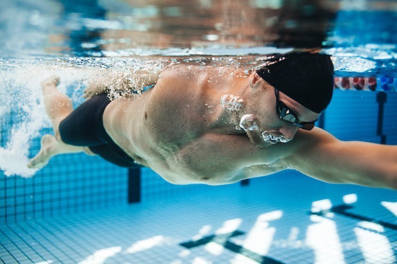 la natation est un sport qui brûle beaucoup de calories