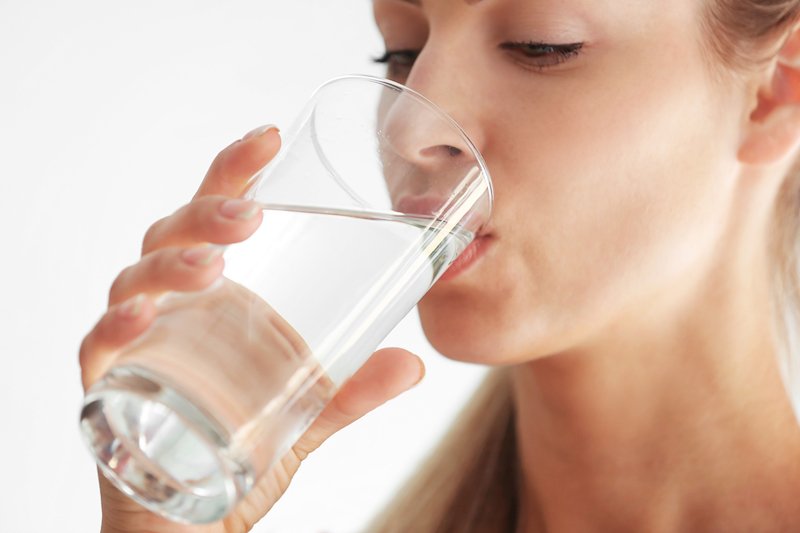 l'eau peut aider à réduire la faim