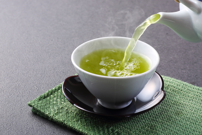 Quel thé vert pour maigrir du ventre ? - CalculerSonIMC